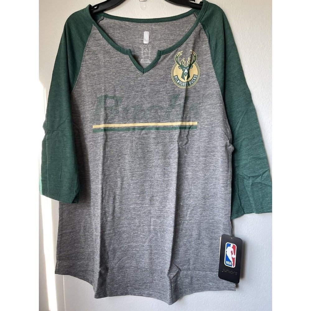 NBA Juniors Tee Shirt Long Sleeve Bucks XL 15/17 Milwake Bucks